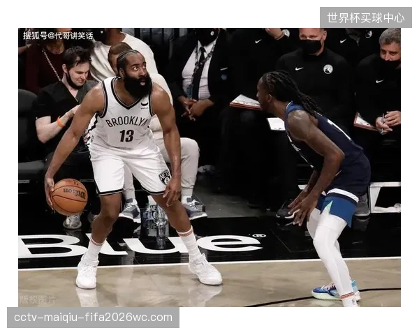 卡塔尔航空可能通过其与布鲁克林篮网队的现有合作，进行世界杯主题的跨界市场营销活动。